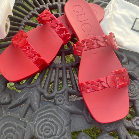 Gucci Red Hibiscus Twisted Rubber Pattern Slides Sandals Size 11 - Picture 8 of 17